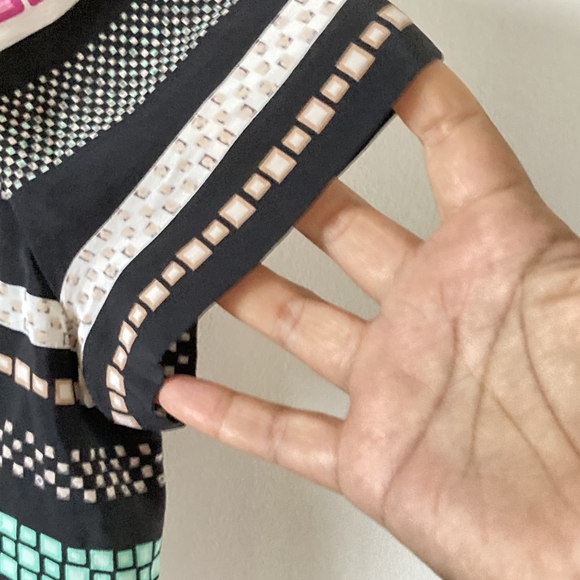 Diane von Fürstenberg Multicolour Silk Blouse - UK Size 8 - Pristine Condition - Picture 6 of 17